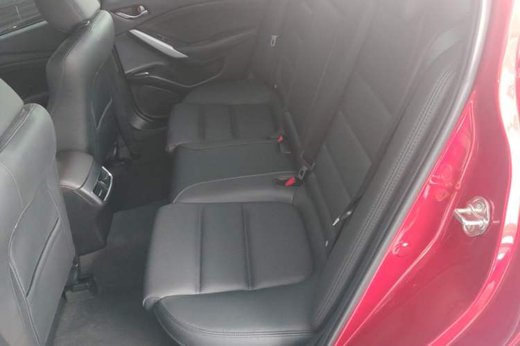 Used Mazda Atenza 2018 2.0L Blue Sky Luxury Edition China VI Standard Left Rear Seat