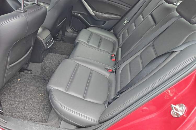 Used Mazda Atenza 2018 2.5L Blue Sky Sport Edition China VI compliant Left Rear Seat