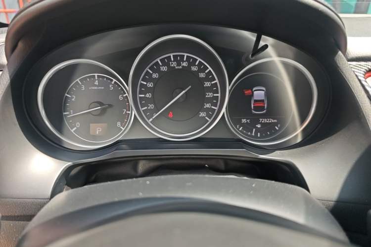 Used Mazda Atenza 2018 2.5L Blue Sky Prestige Edition China VI compliant Odometer Close Up