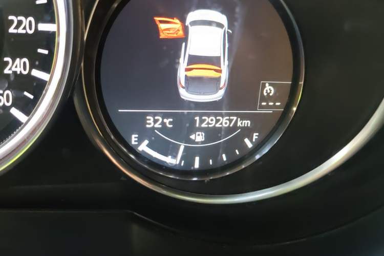 Used Mazda Atenza 2018 2.5L Blue Sky Prestige Edition China V Standard Odometer Close Up