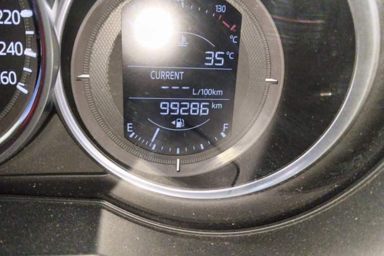 Used Mazda Atenza 2018 2.0L Blue Sky Luxury Edition China V Standard Odometer Close Up