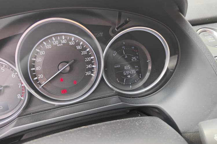 Used Mazda Atenza 2018 2.0L Blue Sky Luxury Edition China VI Standard Odometer Close Up