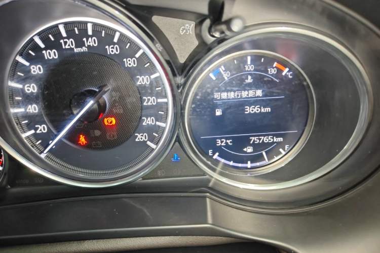 Used Mazda Atenza 2018 2.5L Blue Sky Prestige Edition China V Standard Odometer Close Up