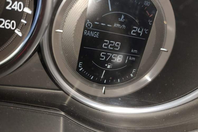 Used Mazda Atenza 2018 2.5L Skyactiv Sport Version China V Standard Odometer Close Up