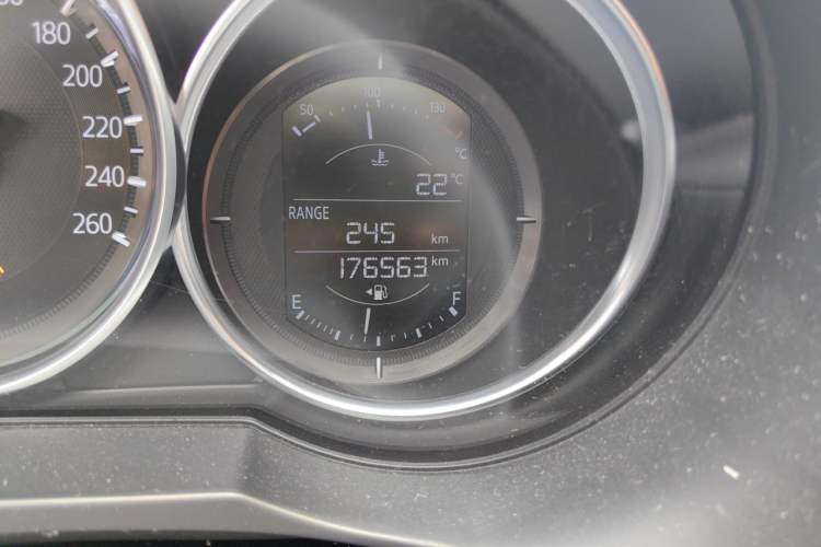 Used Mazda Atenza 2018 2.5L Skyactiv Sport Version China V Standard Odometer Close Up