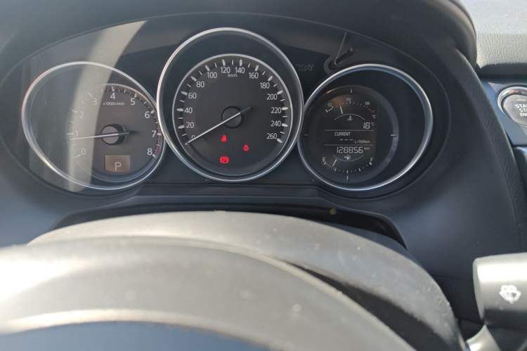 Used Mazda Atenza 2018 2.0L Blue Sky Luxury Edition China V Standard Odometer Close Up