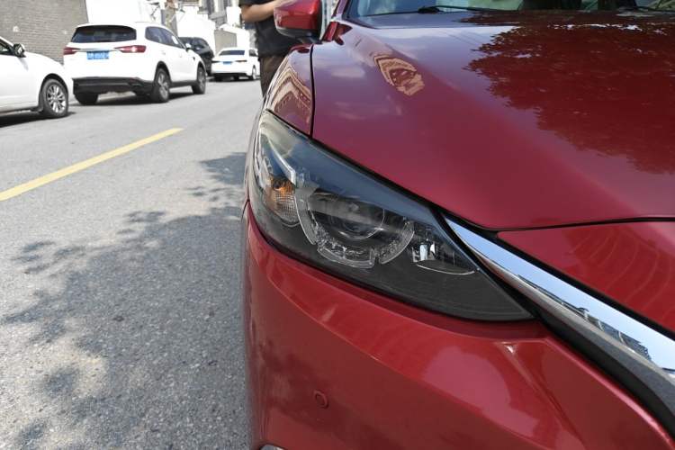 Used Mazda Atenza 2018 2.5L Blue Sky Sport Edition China VI compliant Right Front Headlight