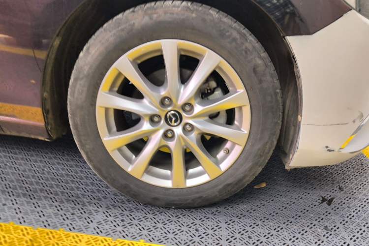 Used Mazda Atenza 2018 2.0L Blue Sky Luxury Edition China V Standard Right Front Wheel Hub