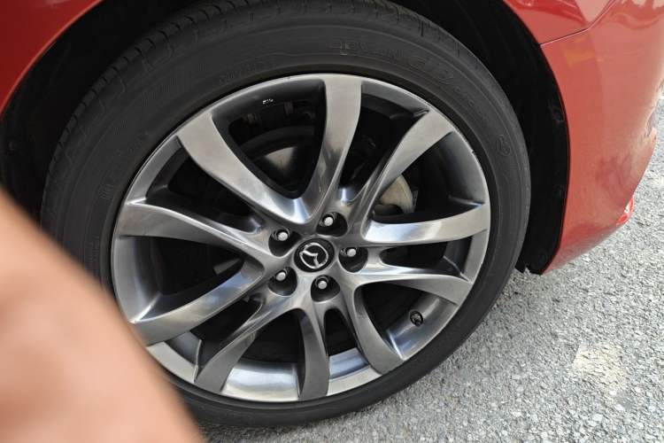 Used Mazda Atenza 2018 2.5L Blue Sky Sport Edition China VI compliant Right Front Wheel Hub