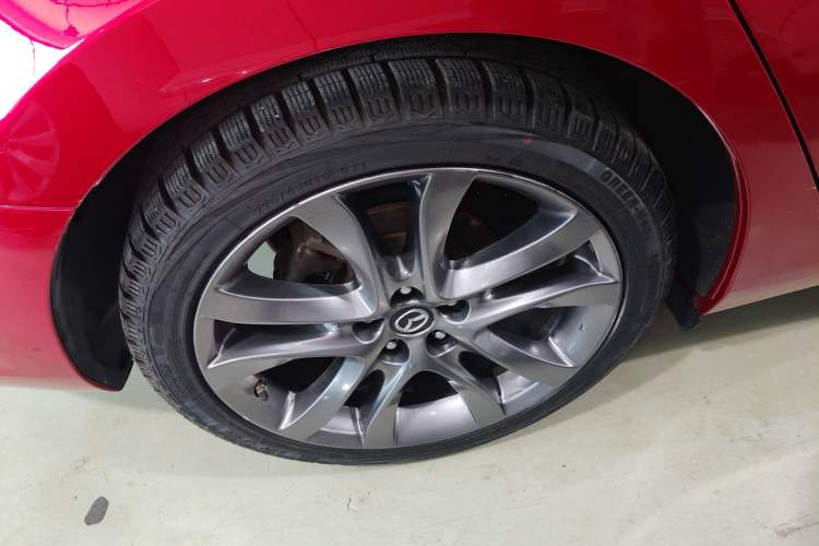 Used Mazda Atenza 2018 2.5L Blue Sky Sport Edition China VI compliant Right Rear Wheel Hub