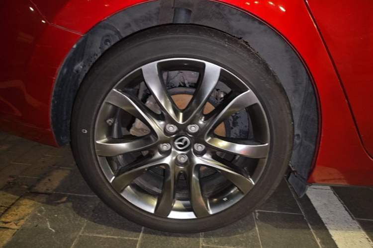 Used Mazda Atenza 2018 2.5L Blue Sky Prestige Edition China VI compliant Right Rear Wheel Hub