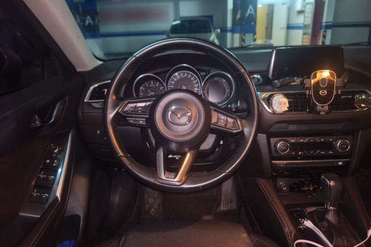 Used Mazda Atenza 2018 2.0L Blue Sky Luxury Edition China V Standard Steering Wheel