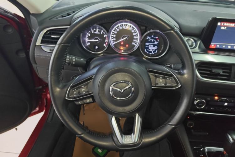 Used Mazda Atenza 2018 2.5L Blue Sky Sport Edition China VI compliant Steering Wheel