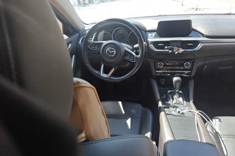 Used Mazda Atenza 2018 2.0L Blue Sky Luxury Edition China V Standard Steering Wheel