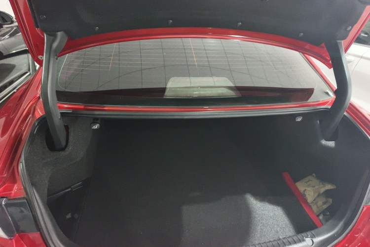Used Mazda Atenza 2018 2.5L Blue Sky Sport Edition China VI compliant Trunk