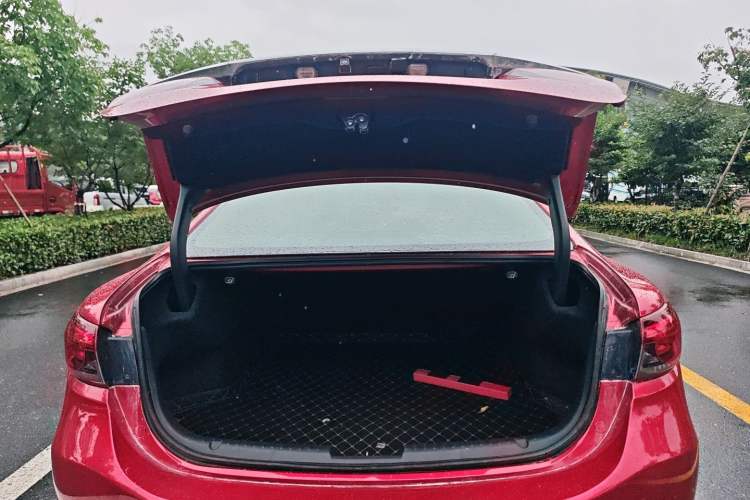 Used Mazda Atenza 2018 2.0L Blue Sky Luxury Edition China V Standard Trunk