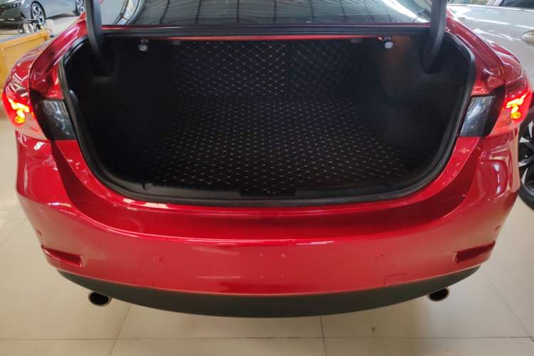 Used Mazda Atenza 2018 2.0L Blue Sky Luxury Edition China V Standard Trunk