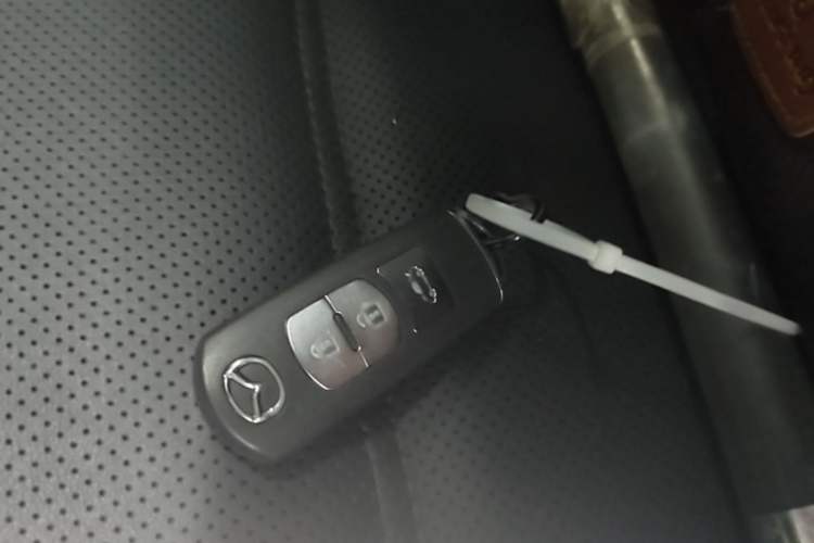 Used Mazda Atenza 2018 2.0L Blue Sky Luxury Edition China V Standard Vehicle Key
