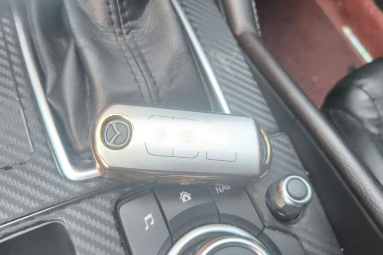 Used Mazda Atenza 2018 2.0L Blue Sky Luxury Edition China V Standard Vehicle Key