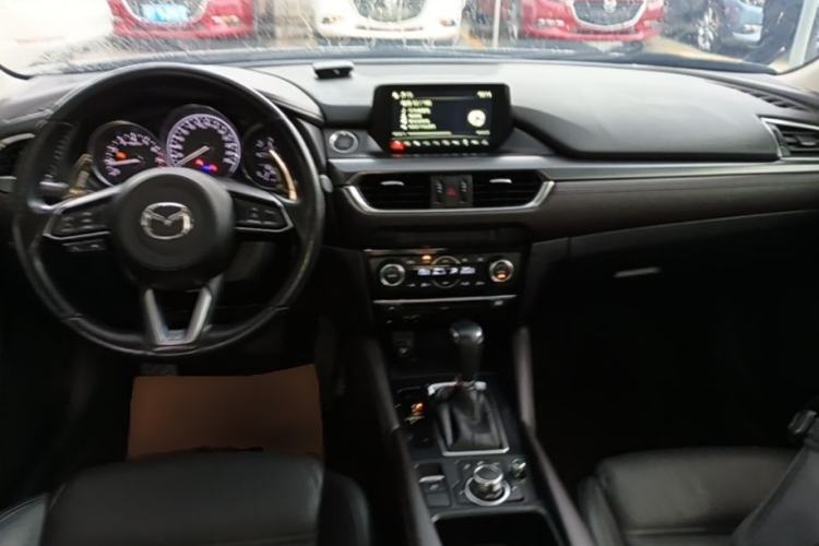 Used Mazda Atenza 2018 2.5L Blue Sky Sport Edition China VI compliant Center Console