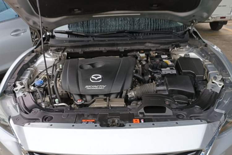 Used Mazda Atenza 2018 2.5L Blue Sky Sport Edition China VI compliant Engine Bay