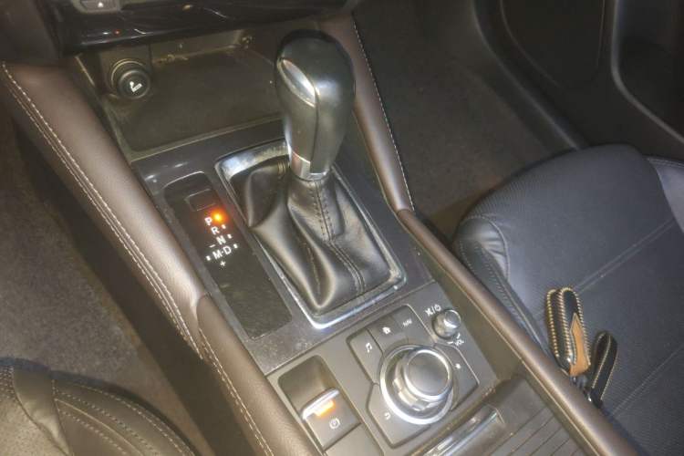 Used Mazda Atenza 2018 2.5L Blue Sky Sport Edition China VI compliant Gear Lever