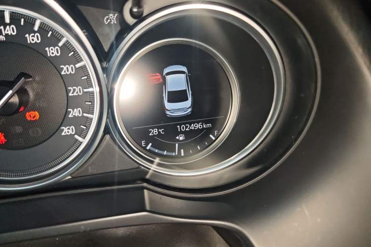 Used Mazda Atenza 2018 2.5L Blue Sky Prestige Edition China VI compliant Odometer Close Up