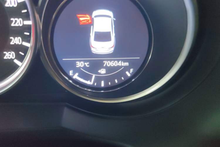 Used Mazda Atenza 2018 2.5L Blue Sky Prestige Edition China V Standard Odometer Close Up