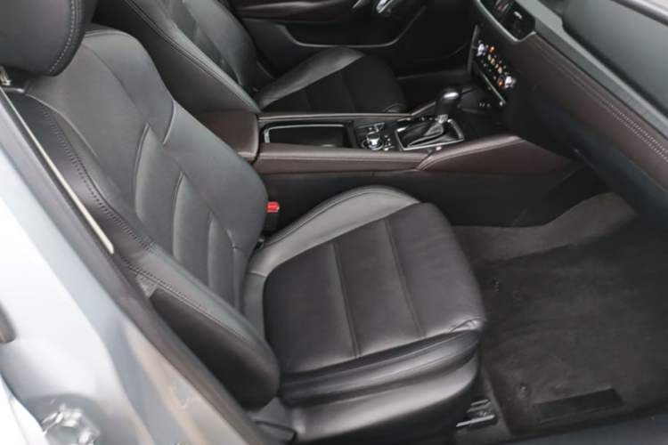 Used Mazda Atenza 2018 2.5L Blue Sky Sport Edition China VI compliant Right Front Seat