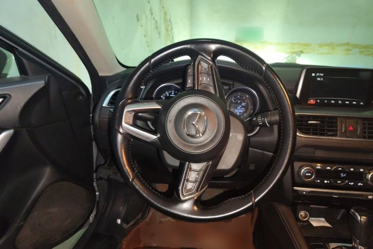 Used Mazda Atenza 2018 2.0L Blue Sky Luxury Edition China V Standard Steering Wheel