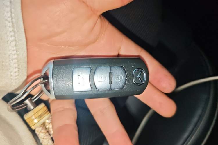 Used Mazda Atenza 2018 2.5L Blue Sky Prestige Edition China VI compliant Vehicle Key