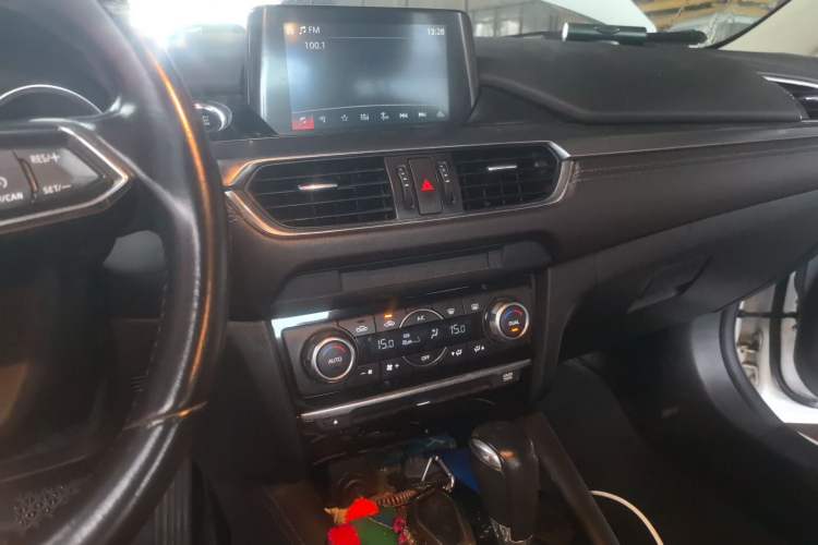 Used Mazda Atenza 2018 2.0L Blue Sky Luxury Edition China VI Standard Audio And AC Panel
