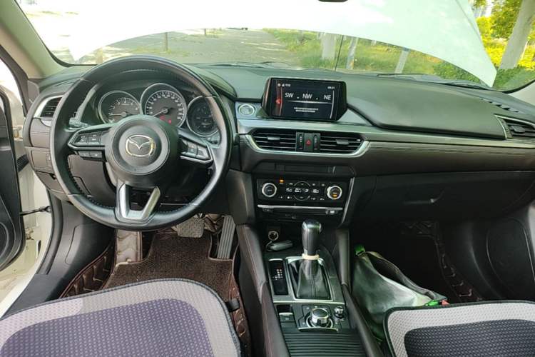 Used Mazda Atenza 2018 2.0L Blue Sky Luxury Edition China V Standard Center Console