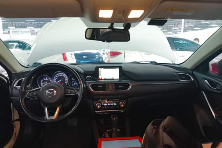 Used Mazda Atenza 2018 2.0L Blue Sky Luxury Edition China V Standard Center Console