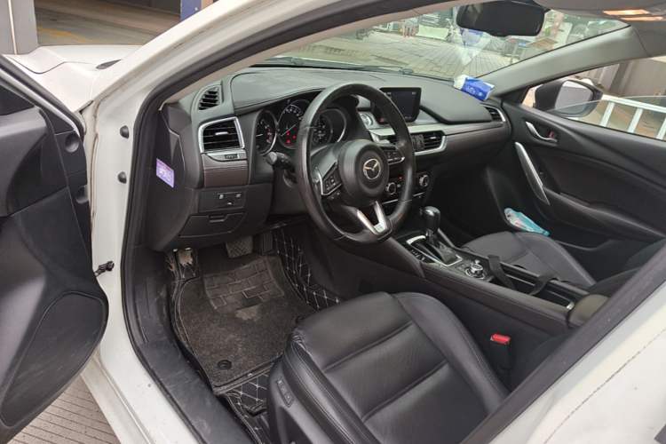 Used Mazda Atenza 2018 2.0L Blue Sky Luxury Edition China VI Standard Driver Seat