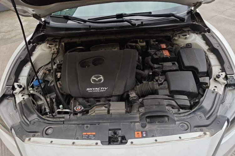 Used Mazda Atenza 2018 2.0L Blue Sky Luxury Edition China VI Standard Engine Bay