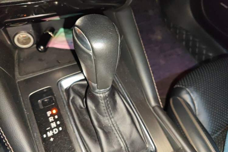 Used Mazda Atenza 2018 2.5L Blue Sky Prestige Edition China VI compliant Gear Lever