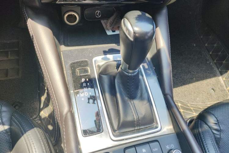 Used Mazda Atenza 2018 2.0L Blue Sky Luxury Edition China V Standard Gear Lever
