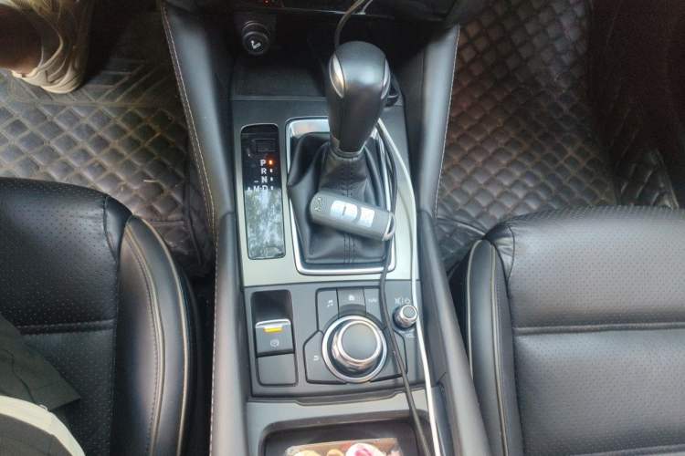 Used Mazda Atenza 2018 2.5L Blue Sky Prestige Edition China VI compliant Gear Lever