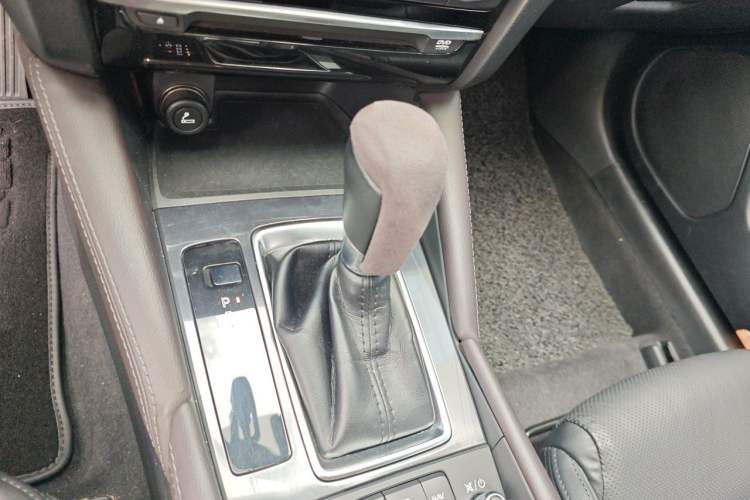 Used Mazda Atenza 2018 2.0L Blue Sky Luxury Edition China V Standard Gear Lever