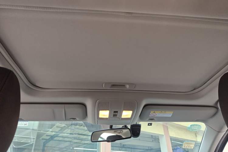 Used Mazda Atenza 2018 2.0L Blue Sky Luxury Edition China VI Standard Headliner