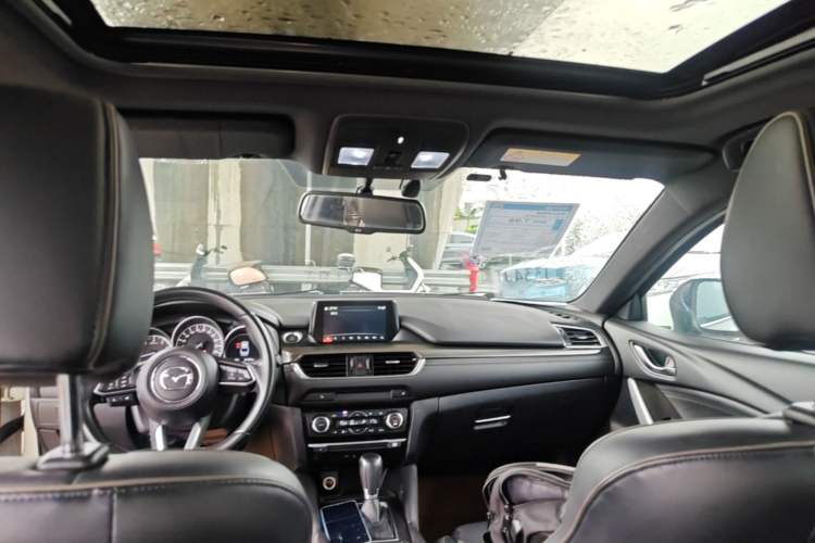 Used Mazda Atenza 2018 2.5L Blue Sky Prestige Edition China VI compliant Headliner