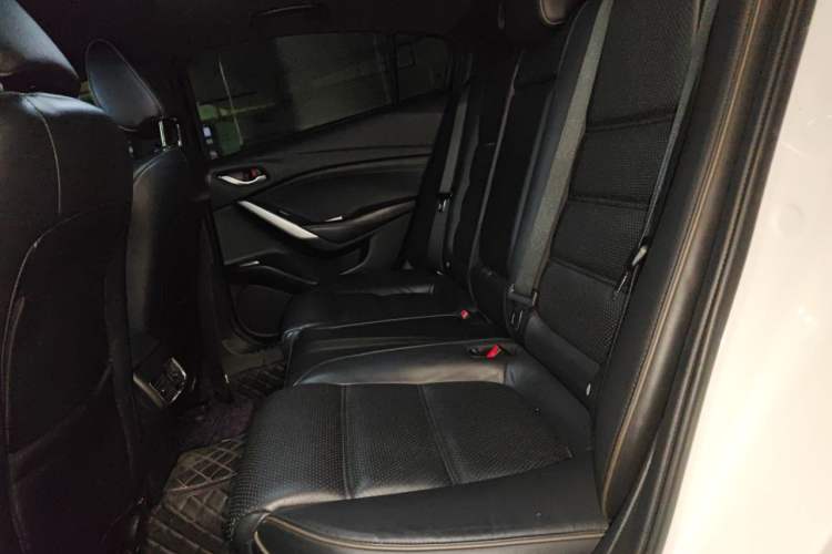 Used Mazda Atenza 2018 2.5L Blue Sky Prestige Edition China VI compliant Left Rear Seat
