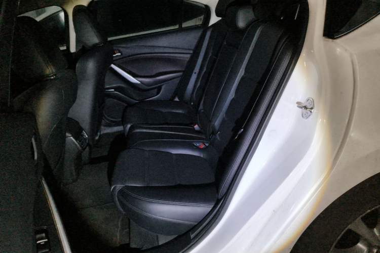 Used Mazda Atenza 2018 2.0L Blue Sky Luxury Edition China V Standard Left Rear Seat