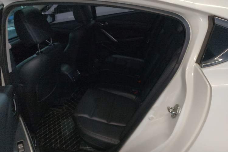 Used Mazda Atenza 2018 2.0L Blue Sky Luxury Edition China V Standard Left Rear Seat
