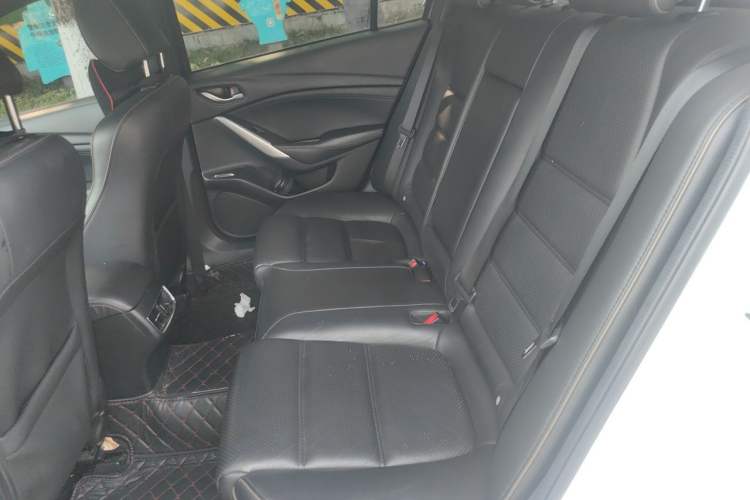 Used Mazda Atenza 2018 2.5L Blue Sky Prestige Edition China VI compliant Left Rear Seat
