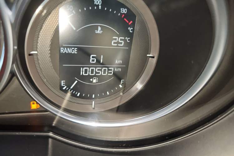 Used Mazda Atenza 2018 2.0L SmartTech Version China VI Standard Odometer Close Up