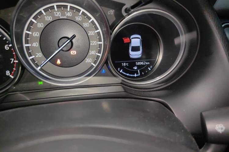 Used Mazda Atenza 2018 2.5L Blue Sky Prestige Edition China V Standard Odometer Close Up