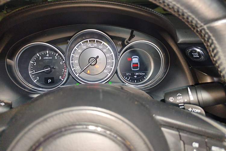 Used Mazda Atenza 2018 2.5L Blue Sky Prestige Edition China VI compliant Odometer Close Up