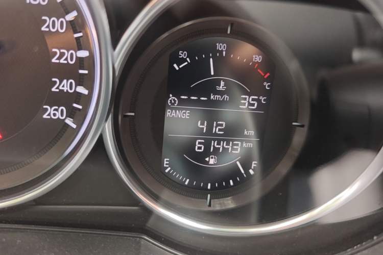 Used Mazda Atenza 2018 2.5L Skyactiv Sport Version China V Standard Odometer Close Up